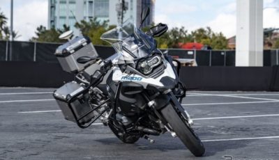 BMWのライダーレスバイクのプロトタイプのデモ走行（CES 2019）