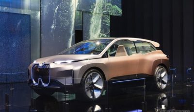 BMW ヴィジョン iNEXT の仮想ドライブ（CES 2019）