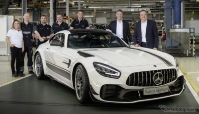 ドイツ・ジンデルフィンゲン工場からラインオフした改良新型メルセデスAMG GTシリーズの量産第一号車、メルセデスAMG GT Rプロ