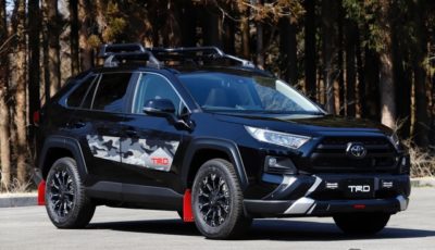 トヨタ RAV4 Adventure TRD Field Monster（フィールド・モンスター）