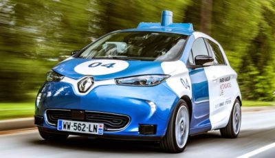 ルノー・ゾエ がベースの自動運転EV