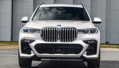 BMW X7 の「M50i」（参考画像）