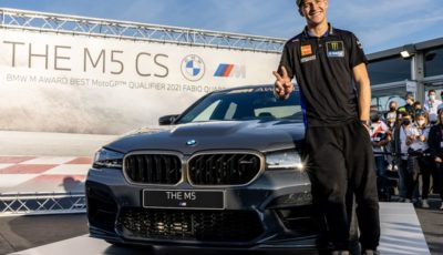 BMW M5 CS を獲得した「MotoGP」の年間予選最速ライダー、ファビオ・クアルタラロ選手