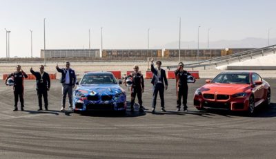 BMW M2 新型の生産開始を祝うイベント