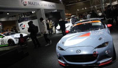 マツダは「マツダ・スピリット・レーシング」としてブースを展開（東京オートサロン2023）