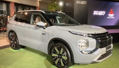 三菱 アウトランダーPHEV 改良新型