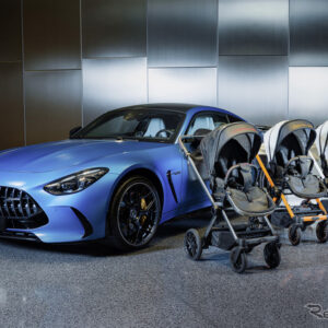 メルセデスベンツの新型ベビーカー「パフォーマンス」モデルとAMG GT